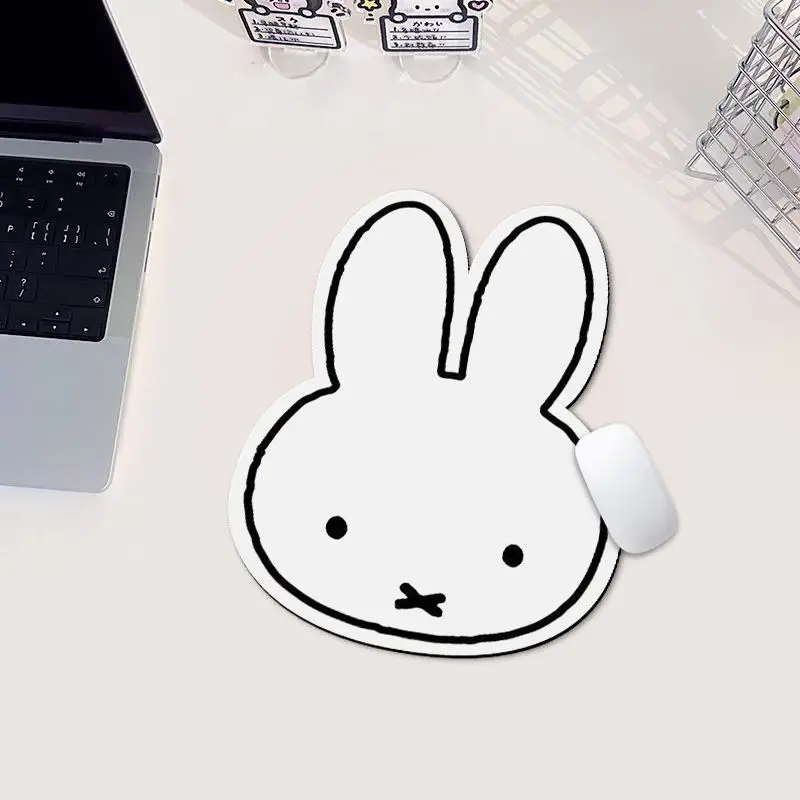 Tappetino per Mouse a Forma di - Office Furniture Table recensione e prezzo